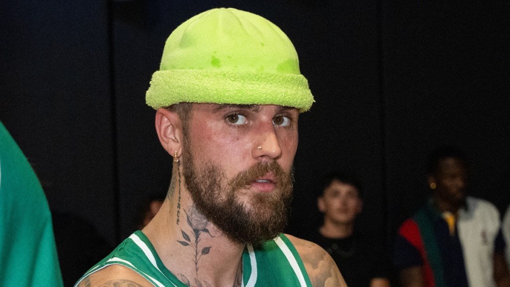 Justin Bieber Calls Idea of Touring 'Super Daunting'