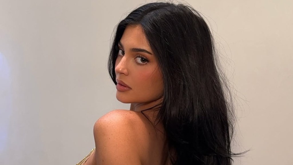 Kylie Jenner's Backless Chain Top Will Make Your Jaw Drop