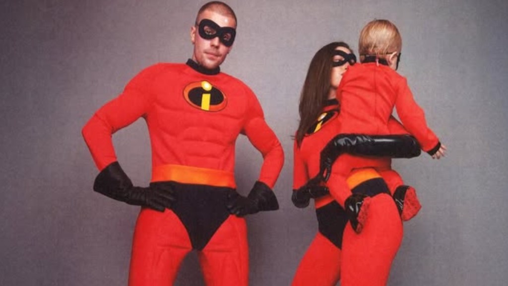 Justin Bieber & Family Show off Their ‘Incredible’ Halloween Look