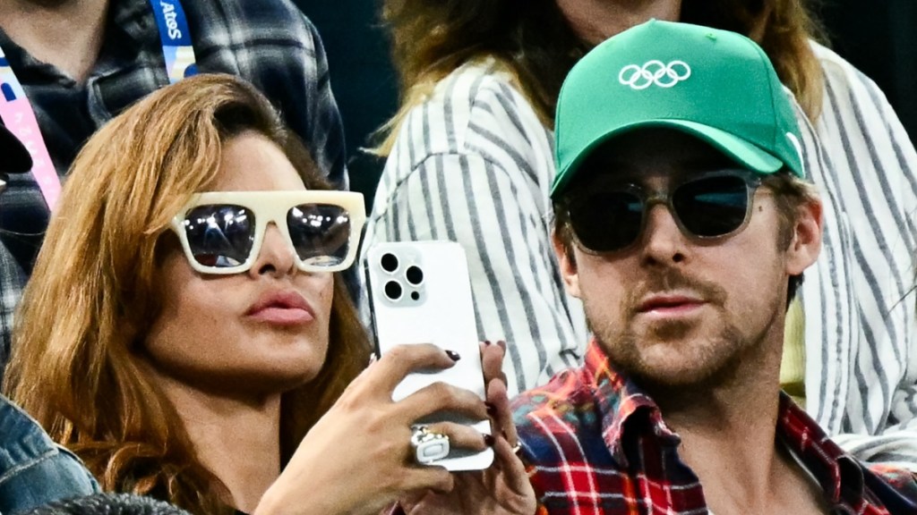 Ryan Gosling & Eva Mendes Are Not Moving to London — Report