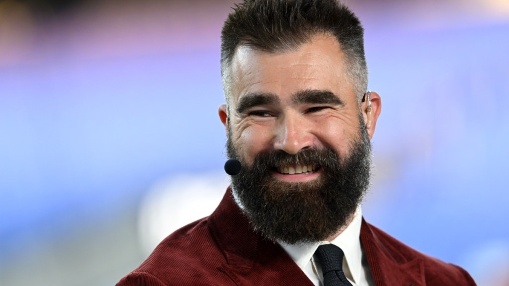 Jason Kelce Sings an Off-Key Canada Anthem & Travis Kelce Can’t Look