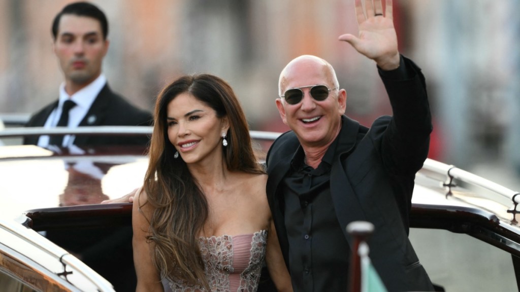 Jeff Bezos & Lauren Sanchez Bezos 'Basically Running' the Met Gala 2026 — Source