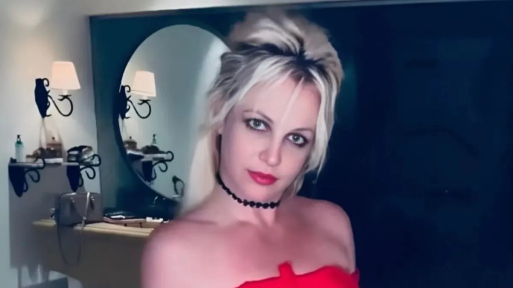 Britney Spears' Lacy Thong Look Is Built to Go Viral