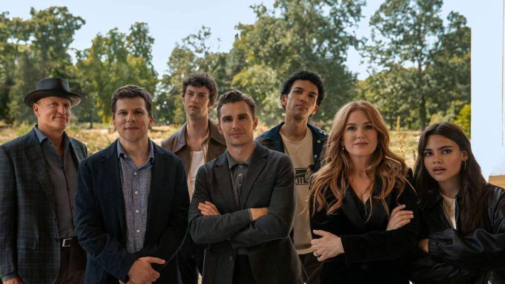 3 Now You See Me Actors Perform Live Tricks at Movie Premiere