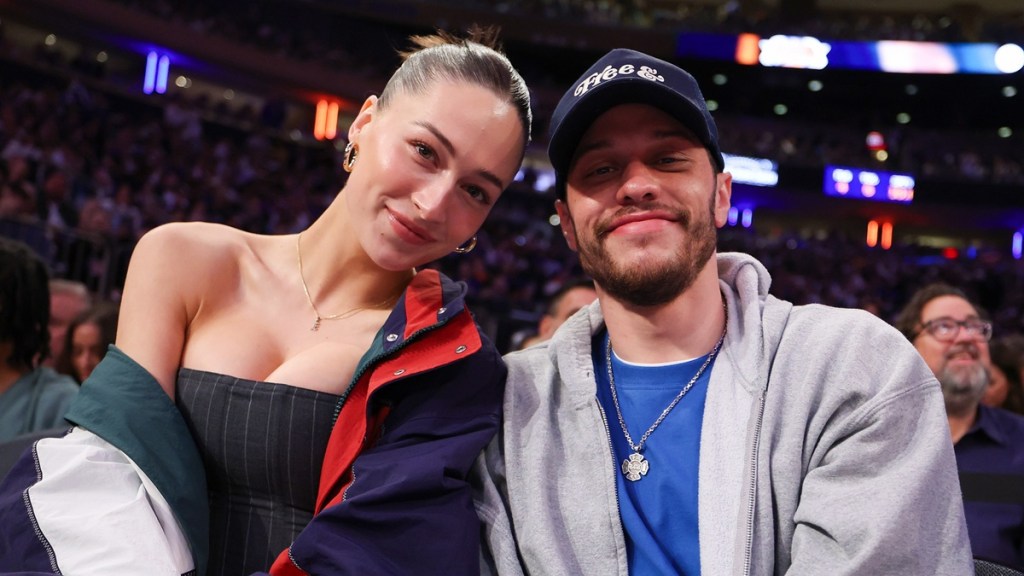 Pete Davidson's Girlfriend Elsie Hewitt Is 'Straight-Up Suffering’