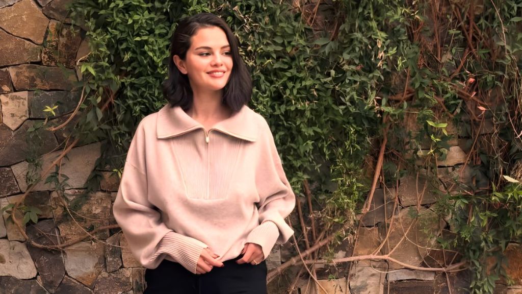 Selena Gomez's Mini-Shorts Look Will Make You Look Twice