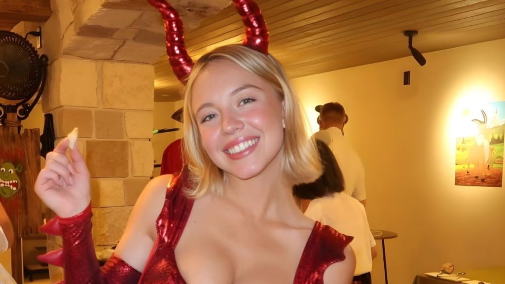 Sydney Sweeney’s ‘Sexy Shrek Dragon’ Costume Sends Fans Into Meltdown: 'Hot'