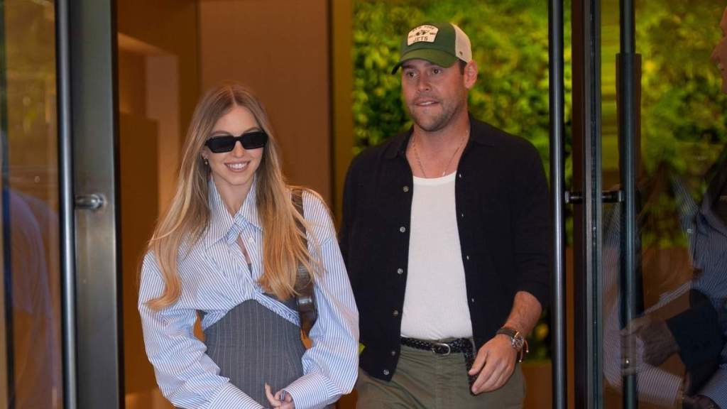 Photos: Sydney Sweeney & Scooter Braun Get Adventurous on Date