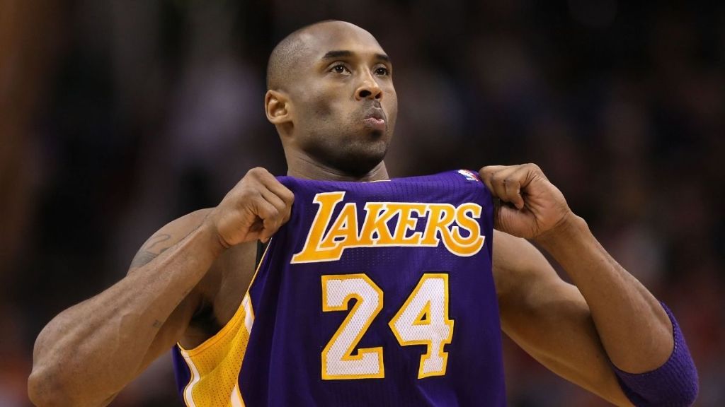 Kobe Bryant’s 2000 NBA Finals Ball Could Sell for 6-Figure Sum in Auction