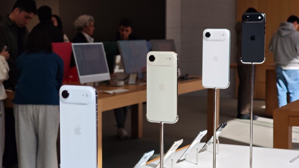 iPhone Foldable To Release in Fall 2026 Alongside 18 Pro Phones — Report