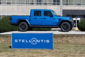 Jeep Recall Engine Fire Sand Chrysler Stellantis