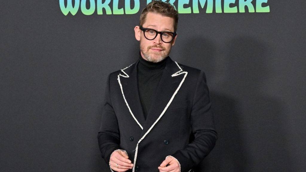 Macaulay Culkin Booed After Voicing Hot Die Hard Take