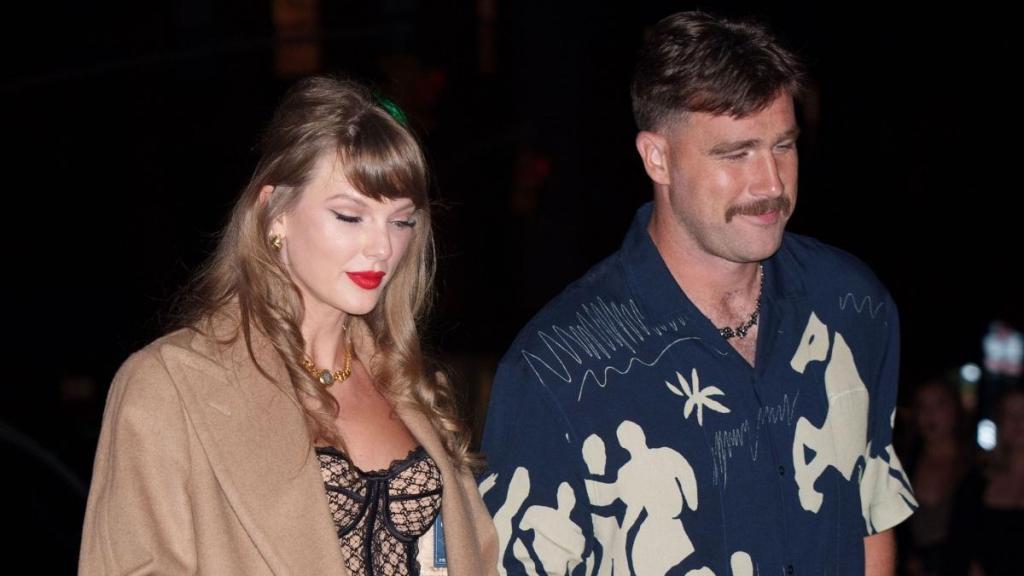Taylor Swift Wore Chiefs-themed Outfit For Travis Kelce's Match