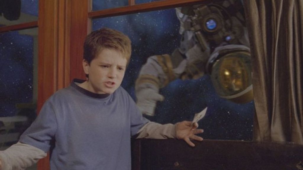 Iron Man Director To Produce a Movie on Iconic Space Game