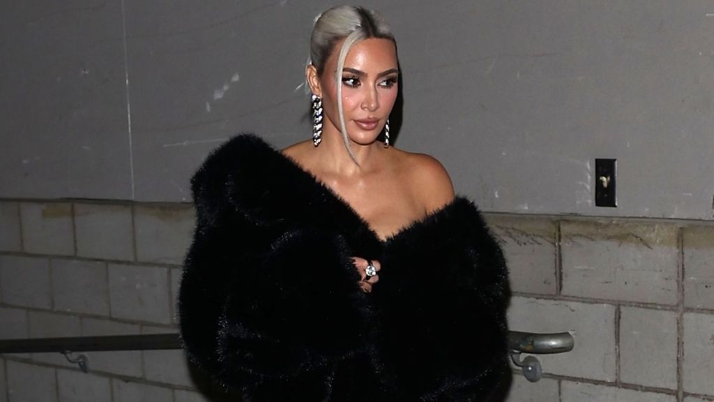 Kim Kardashian in Fur Coat & Skintight Pants Is a Must-See Moment