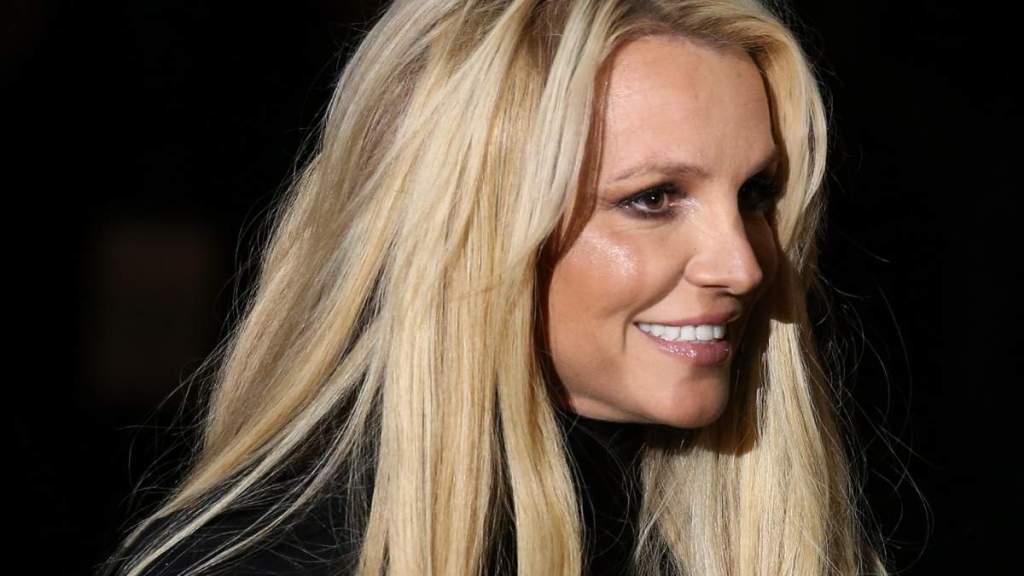 Britney Spears Shows Off Her Dance Moves in Mini-Skirt