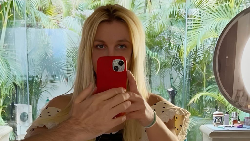 Britney Spears Wearing Mini-Dress Is Guaranteed to Distract You