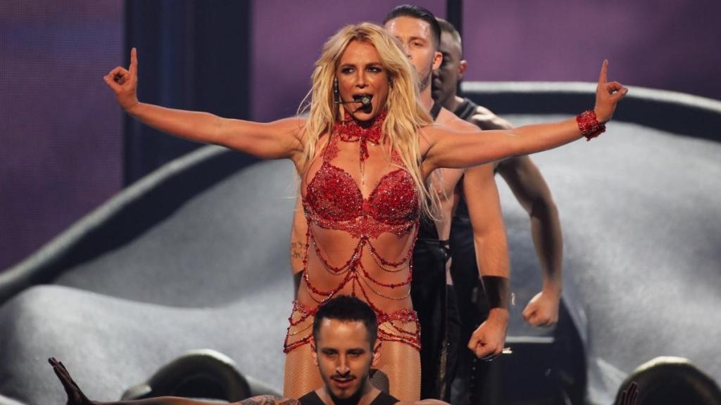 Britney Spears’ Bikini Video Proves Nobody’s Got Moves Like Her