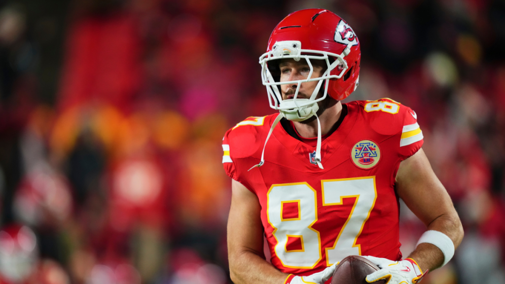 Travis Kelce’s On-Field Reaction After Pass Drop Goes Viral