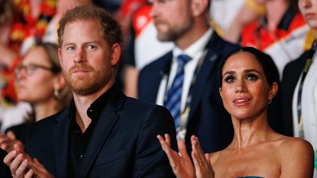 Sussexes' Publicist Resigned After Kardashian Photo Drama — Source