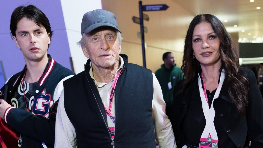 Michael Douglas & Catherine Zeta-Jones Clears the Air on CNN Boycott Rumors