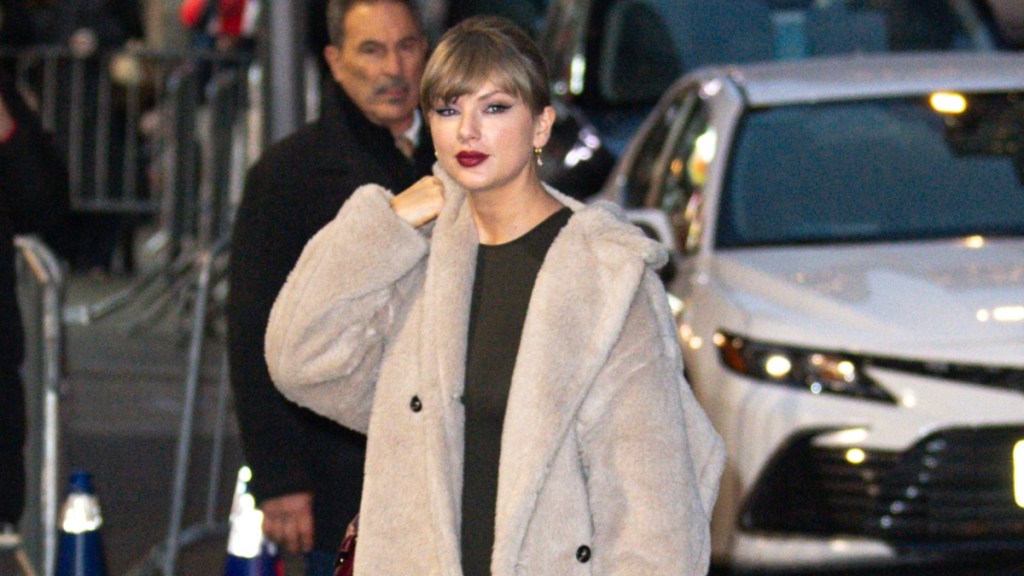 Taylor Swift's Velvet Minidress Look Deserves Your Attention