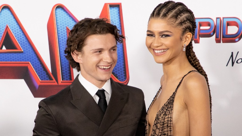 Tom Holland Brings Zendaya to Enjoy Traitors Live With His Family