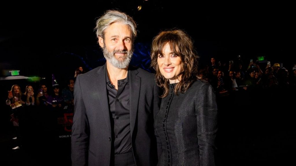 Scott Mackinlay Hahn and Winona Ryder