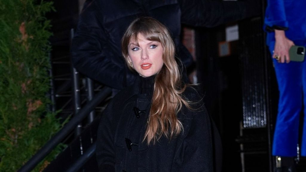 Taylor Swift Wears Nearly $10K Worth of Outfit for NYC Dinner