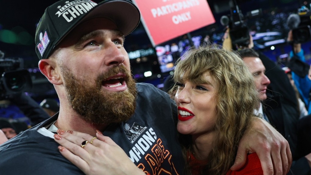 Taylor Swift Enjoys Girls Night After Travis Kelce's Chiefs Loss