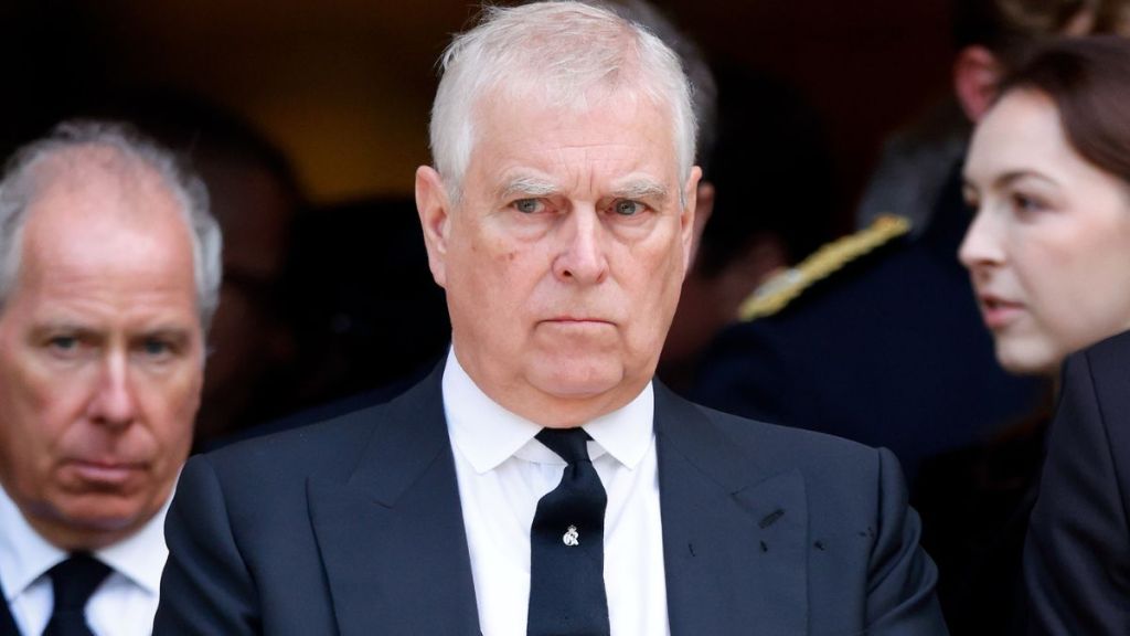 Ex-Prince Andrew 'Gloomy' While Royal Family Celebrated Christmas — Expert