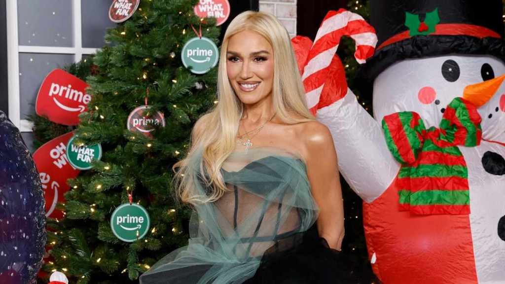 Gwen Stefani's Jewelry Sends a Message Amid Divorce Rumors