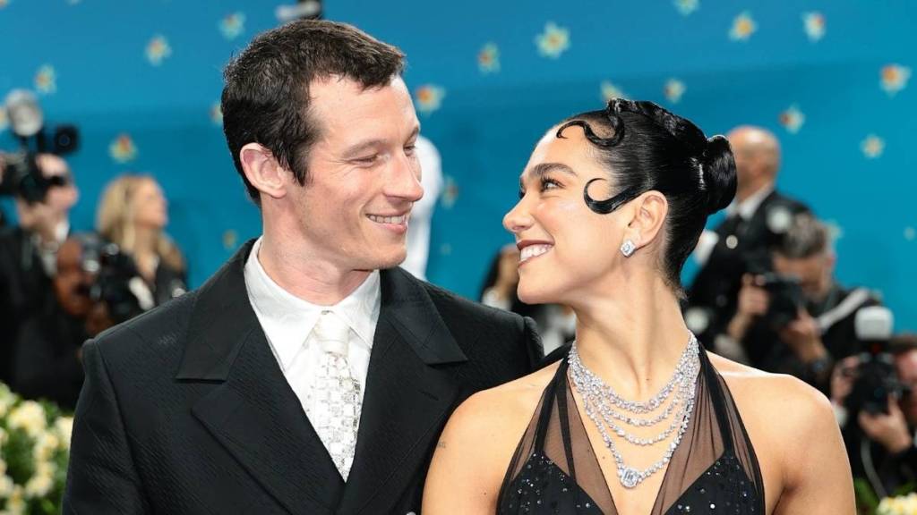 Callum Turner & Dua Lipa Recreates Bennifer 'Sunscreen' Moment on Yacht