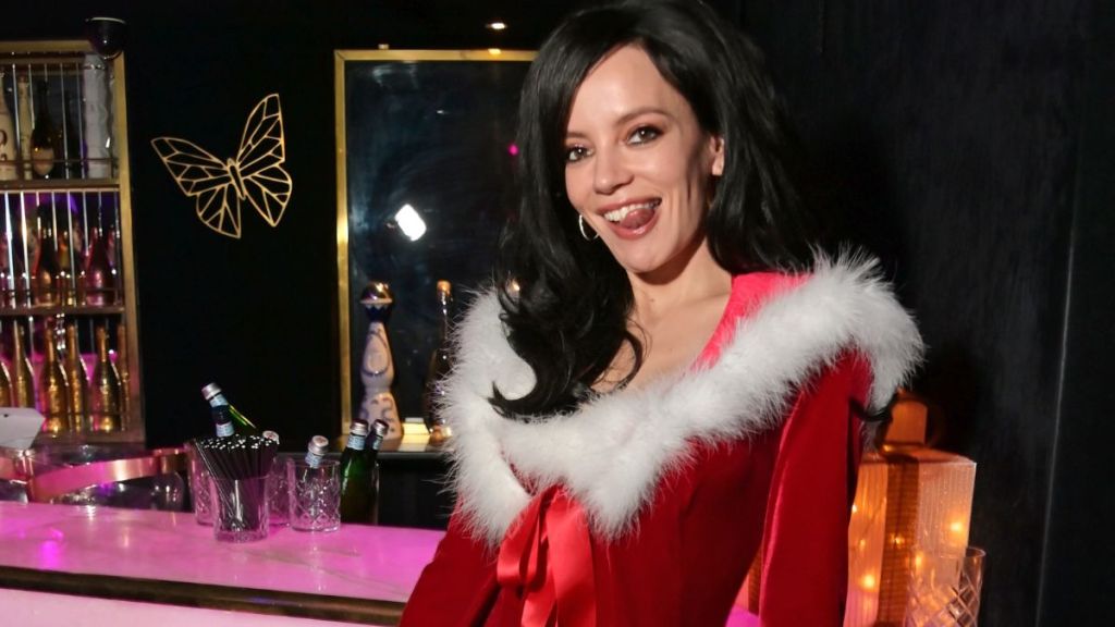 Lily Allen's Tiny Fur-Trimmed Minidress Is Giving Santa