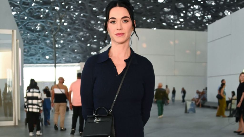 Katy Perry & Boyfriend Have 'Intimate Connection' — Expert