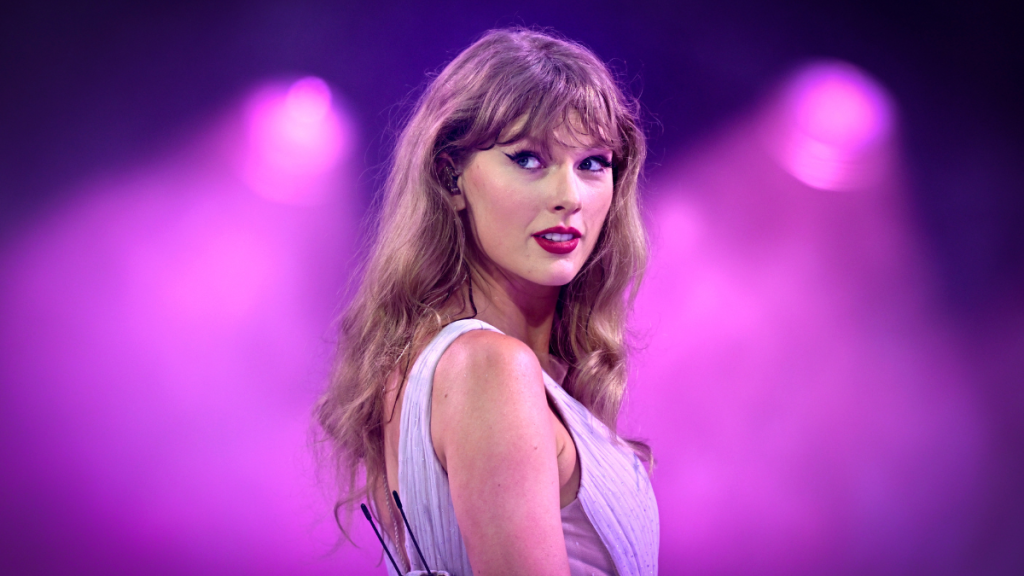 Taylor Swift Allegedly Paid Bride to Reserve Wedding Venue — Source