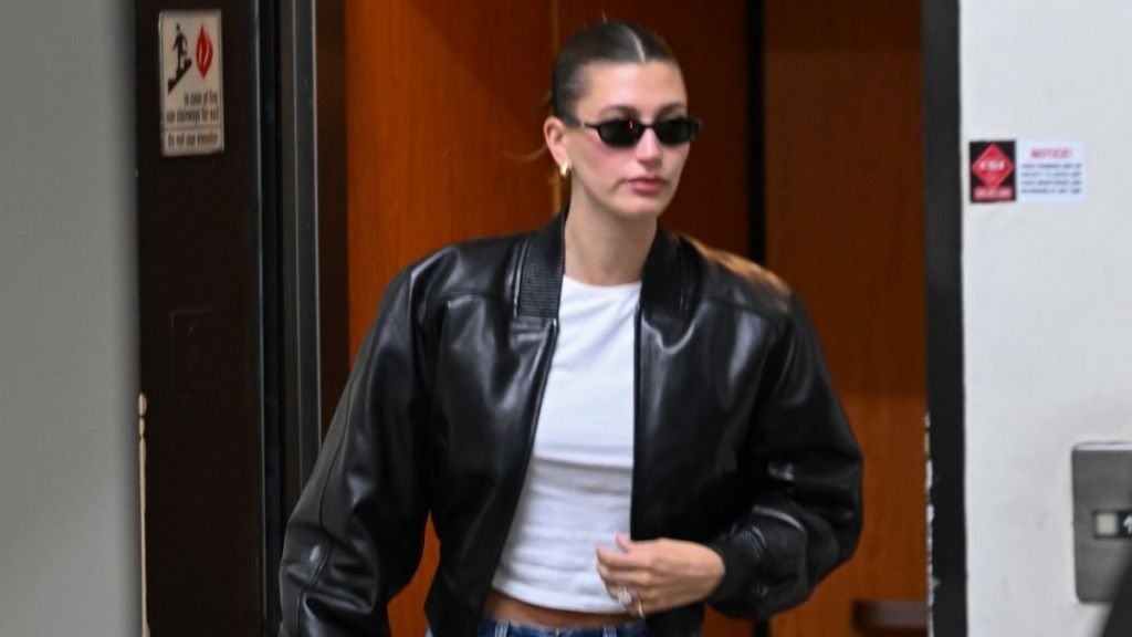 Hailey Bieber’s Festive Look Centered on Sleek Bottega Veneta Tote