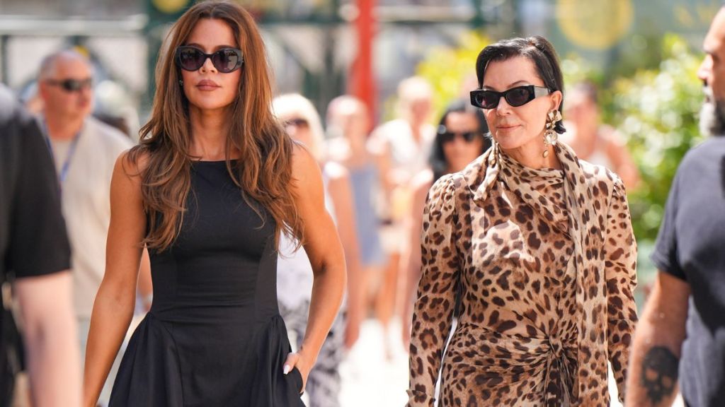 Who Fronts the Bill for Jenner & Kardashian Christmas Bash Revealed