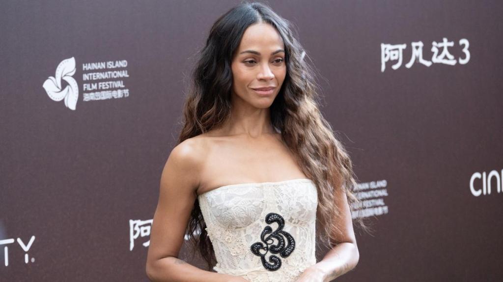 Zoe Saldana’s McQueen Bustier Dress Has a Massive Slash