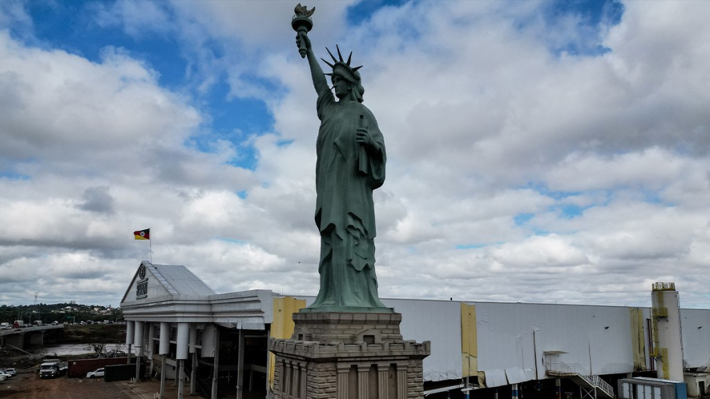 Statue of Liberty Replica Falls Apart Due to This Reason