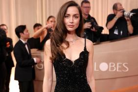 Ana de Armas’ Golden Globes Dress Boasts a Really High Slit