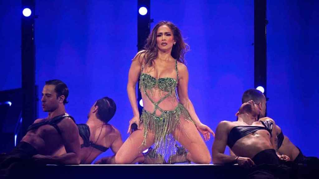 Jennifer Lopez's Thong Reveal Under Bodysuit Makes Vegas Show So Fire