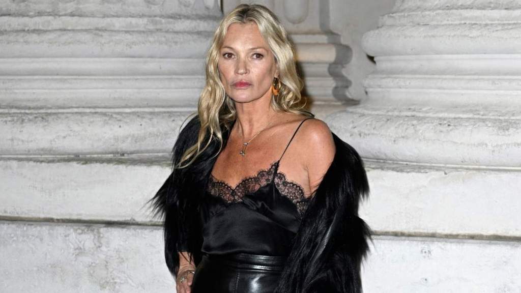 Kate Moss’ High Skirt Slit Steals the Spotlight at Paris Fashion Week