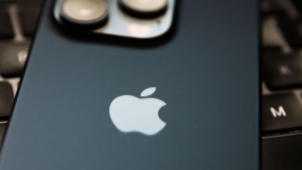 Apple Deploys 'Secret' Security Update for iPhone Users — Report