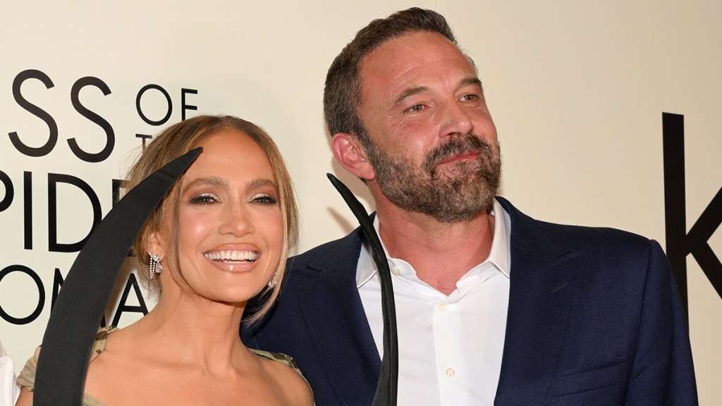 Jennifer Lopez & Ben Affleck Still Meet for a Reason — Source