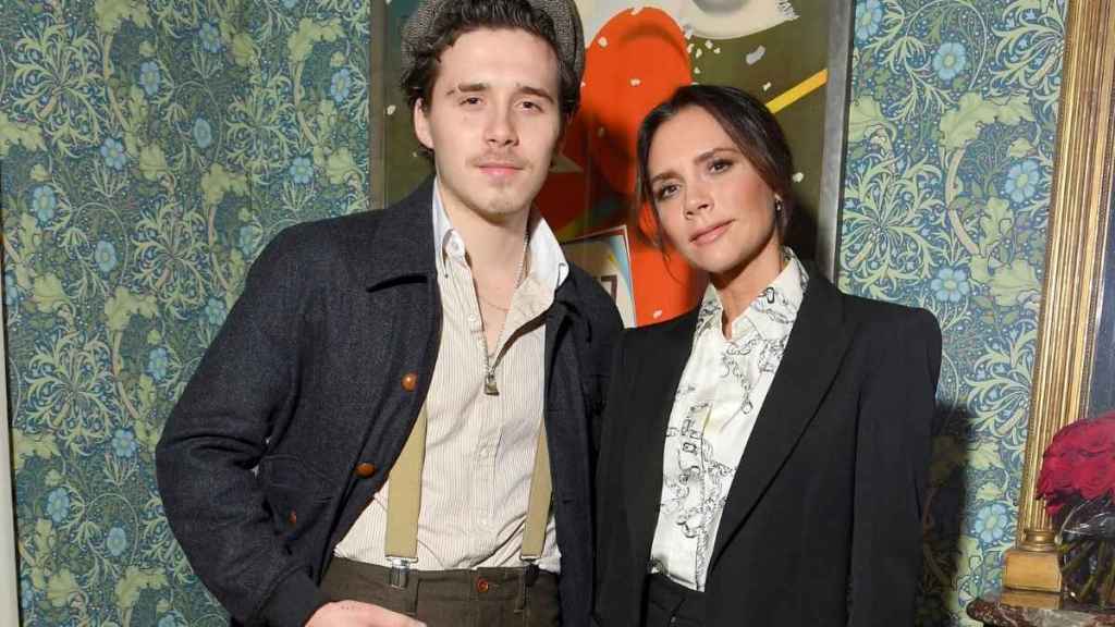 Brooklyn & Victoria Beckham’s Wedding Dance Was ‘Inappropriate & Weird’ — Source