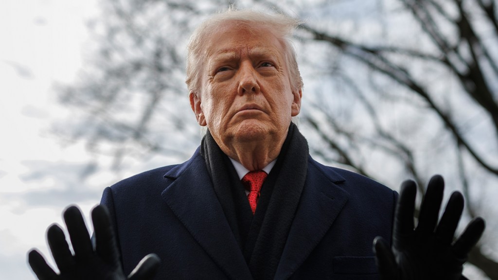 Donald Trump Gets Cheers During Miami vs. Indiana Match