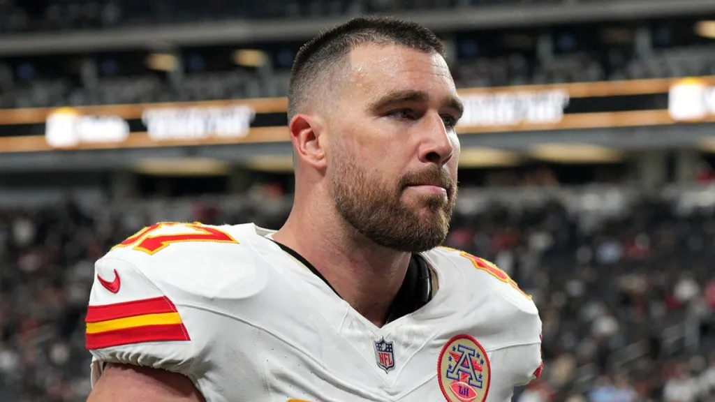 Eli Manning Says Travis Kelce Has 'Other Things' After NFL