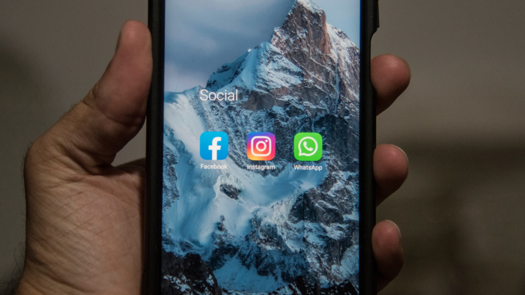 Meta Set to Try Paid Subscriptions For Instagram, Facebook & Whatsapp