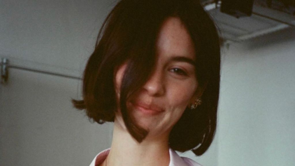 Gracie Abrams Posing in Tiny Bra Is Hard to Ignore